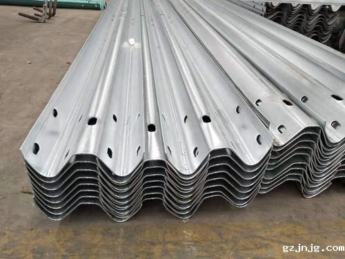 镀锌护栏板安装要求,放样以及防腐处理