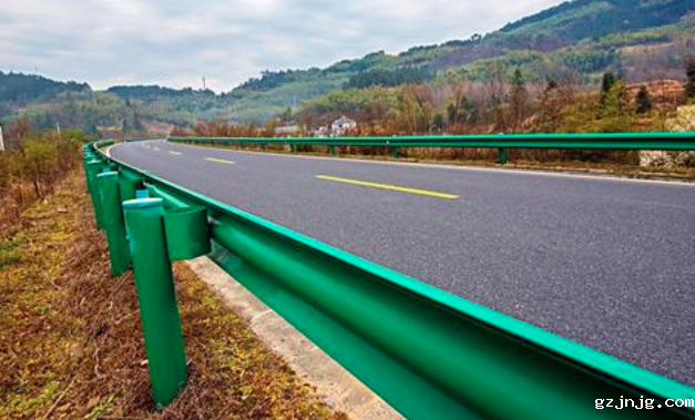 高速公路护栏板